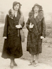 39/1204 FOTO FRAUEN KLEIDUNG