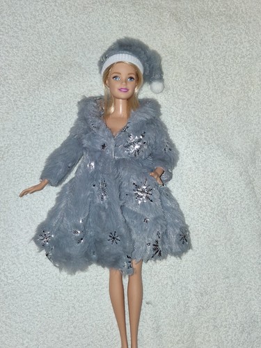 Barbie curvy mantel fell pelz - barbie,